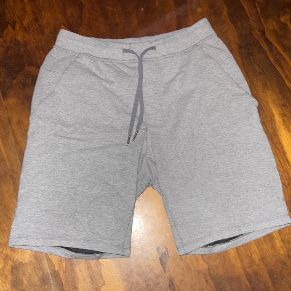 Mens lined grey Lululemon shorts